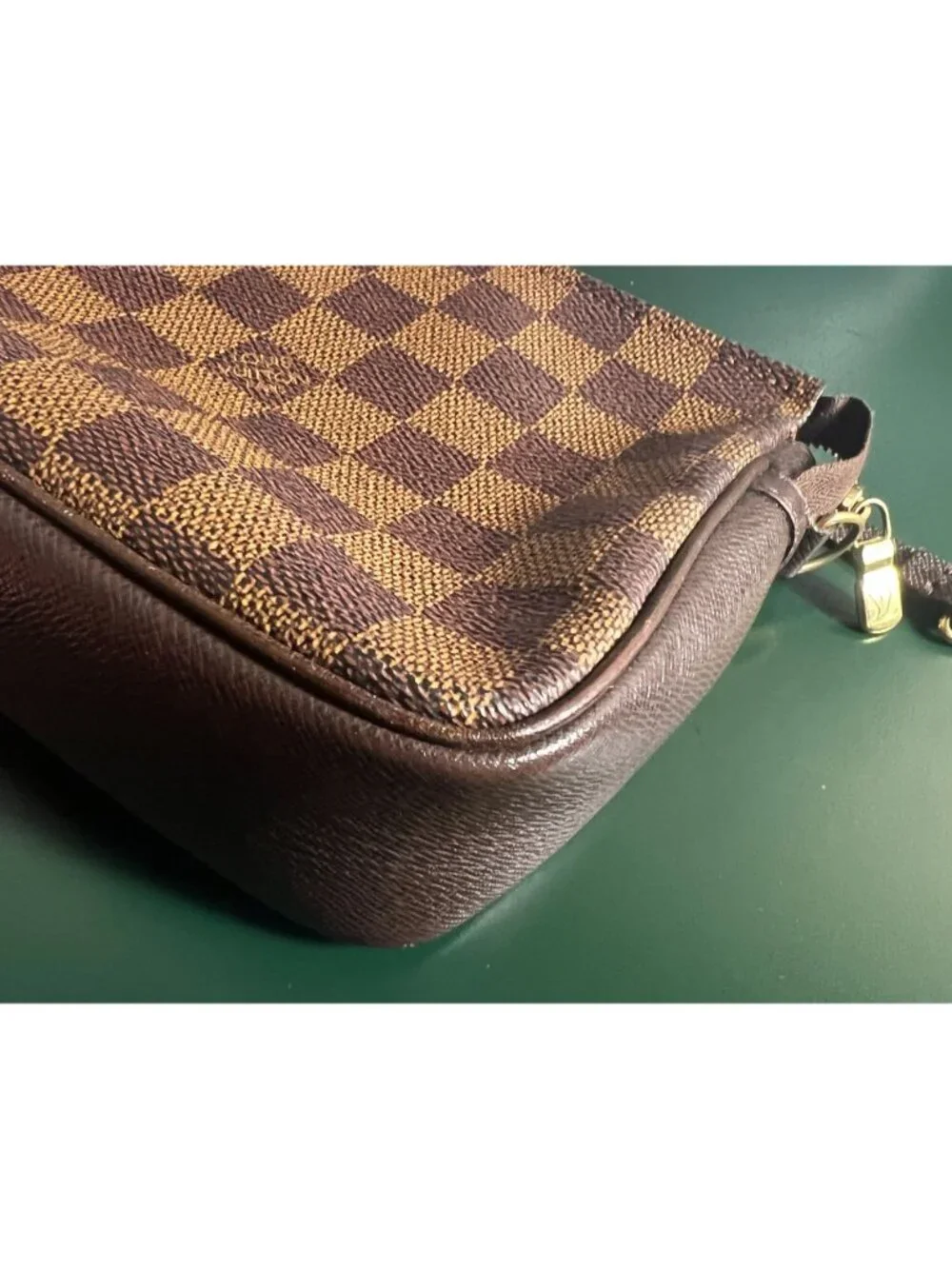 AUTHENTIC LOUIS VUITTON DAMIER POCHETTE HANDBAG